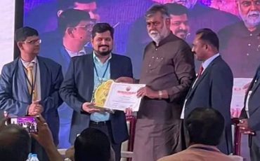 Shri. Jayesh Barot received felicitation award to Tata Nexarc as Best Organization Providing Smart Technologies for Startups